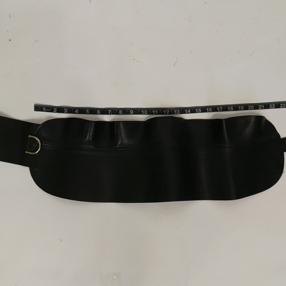 80S VTG black leather cinched waist adjustable statement belt - Picture 13 of 15